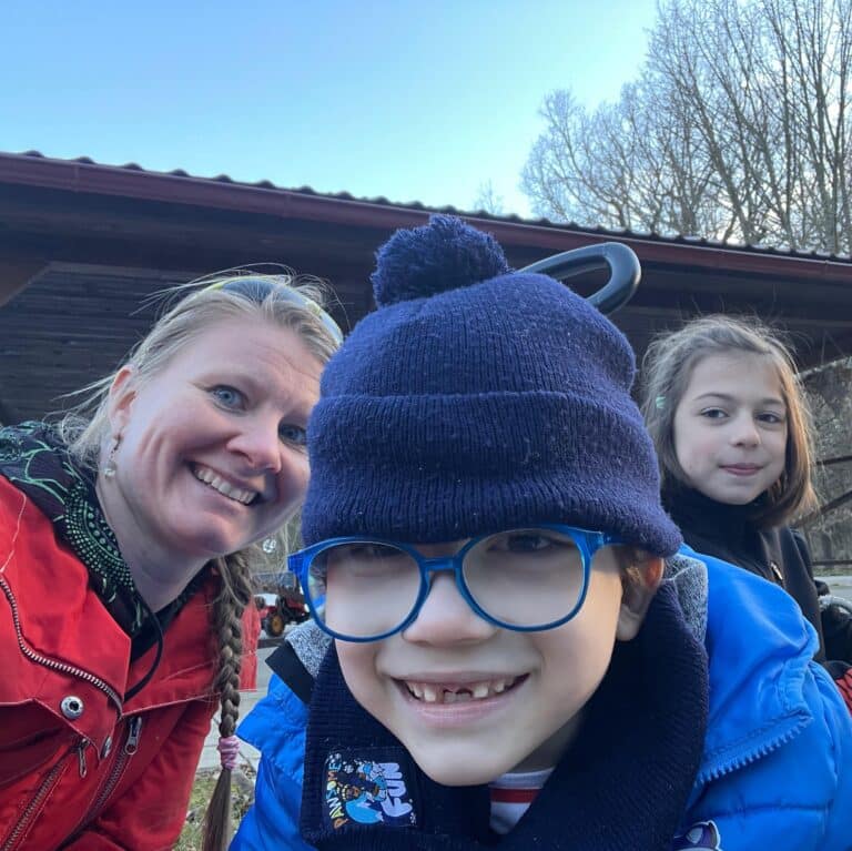 Malá pomoc, velká radost: vyzvednutí Adámka z rehabilitačního pobytu